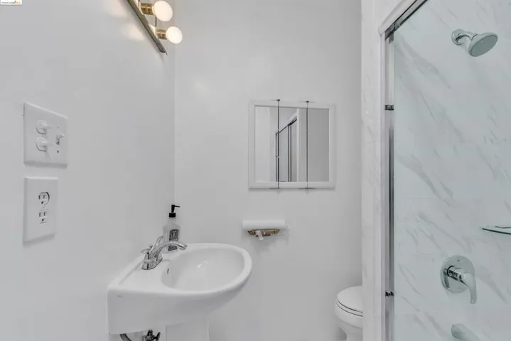 1731 Wellington St, Oakland, California 94602