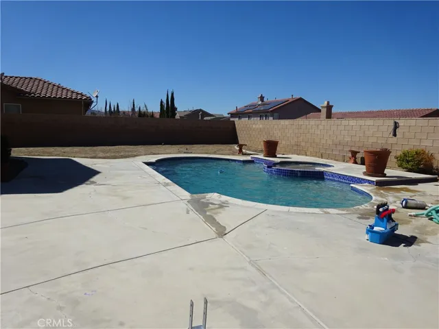 6531 W Avenue L7, Lancaster, California 93536