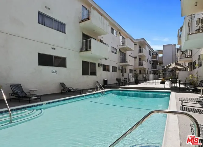 960 Larrabee Street 103, West Hollywood, California 90069