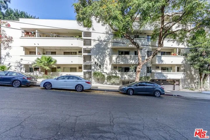960 Larrabee Street 103, West Hollywood, California 90069