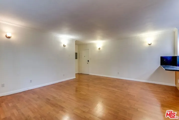 960 Larrabee Street 103, West Hollywood, California 90069