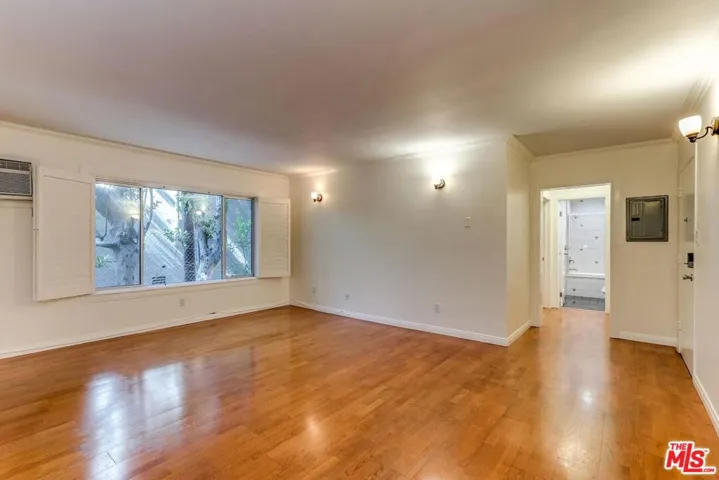 960 Larrabee Street 103, West Hollywood, California 90069