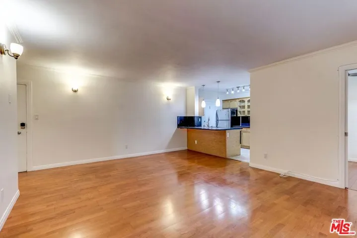 960 Larrabee Street 103, West Hollywood, California 90069