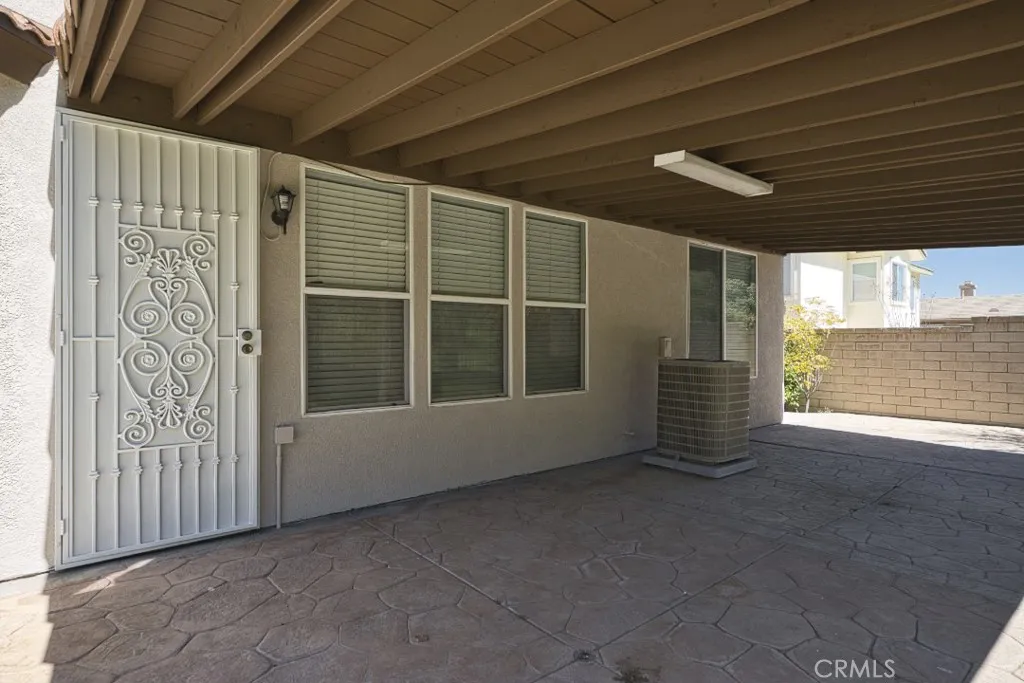 1696 Tamarron Drive, Corona, California 92883 home-pic-38