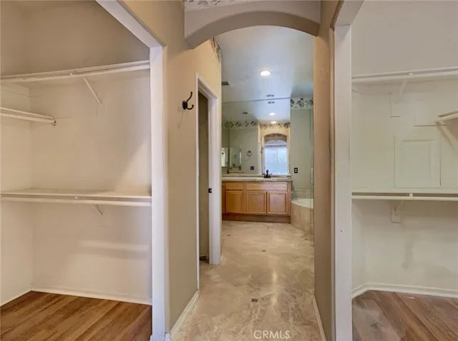 hall to the master bathroom