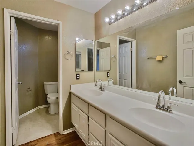 2nd bathroom upstairs