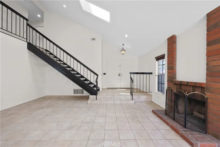 25 Echo Run 21, Irvine, California 92614