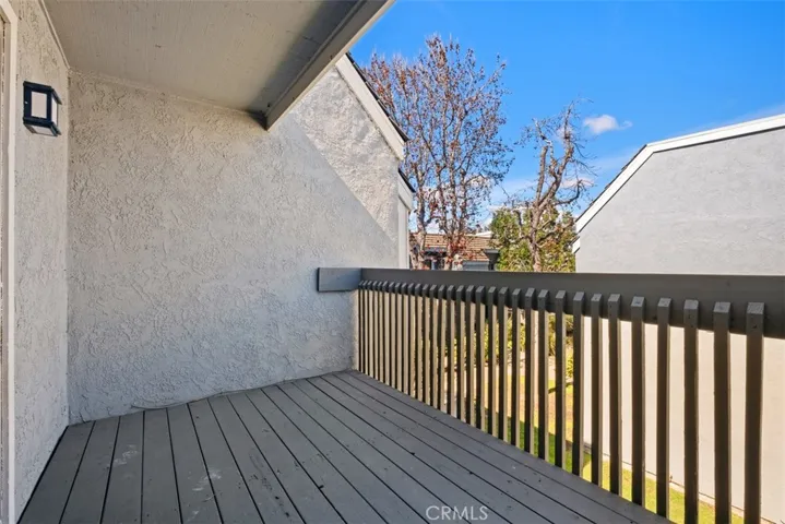 spacious deck for outdoor dining