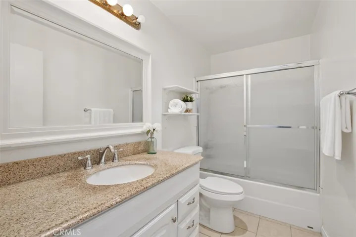 bathroom #1 with granite counters