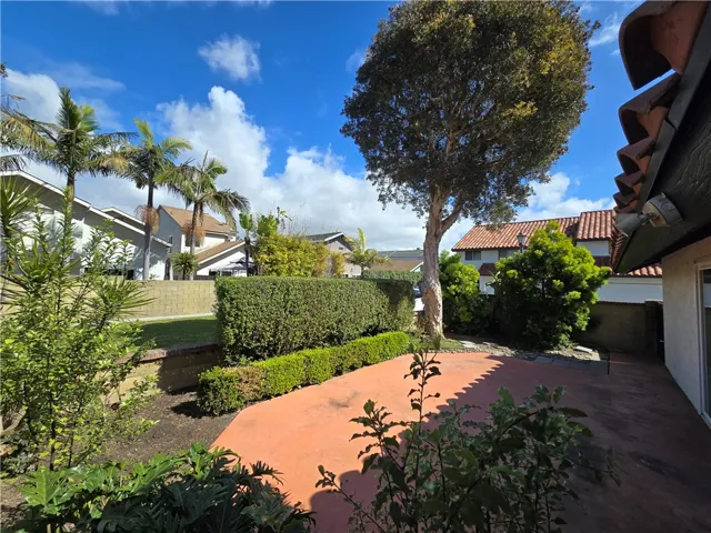 613 Amber Drive, Huntington Beach, California 92648