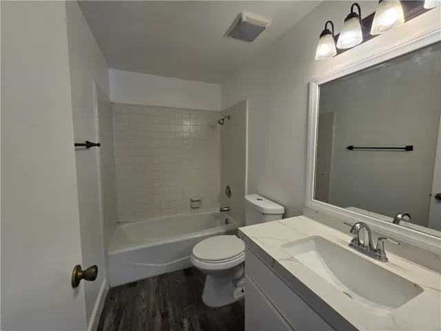 Second floor full bath