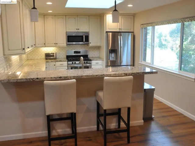 3999 Roblar Rd, Petaluma, California 94952
