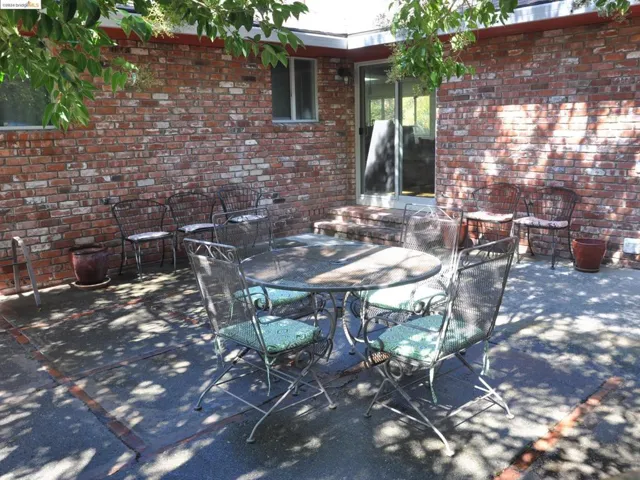 3999 Roblar Rd, Petaluma, California 94952