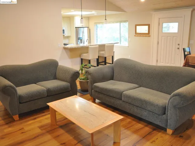 3999 Roblar Rd, Petaluma, California 94952