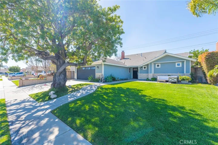 17761 Misty Lane, Huntington Beach, California 92649