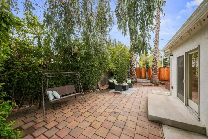 1172 Scotland Drive, Cupertino, California 95014