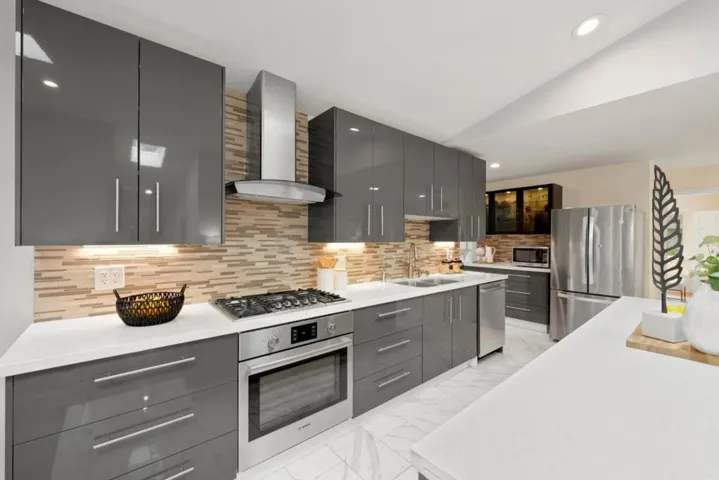 1172 Scotland Drive, Cupertino, California 95014