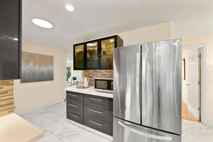 1172 Scotland Drive, Cupertino, California 95014