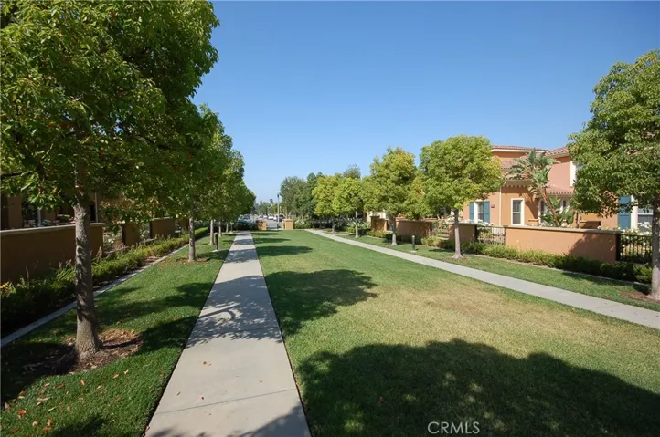121 Chantilly, Irvine, California 92620