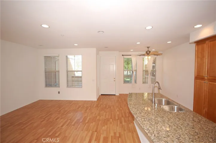 121 Chantilly, Irvine, California 92620