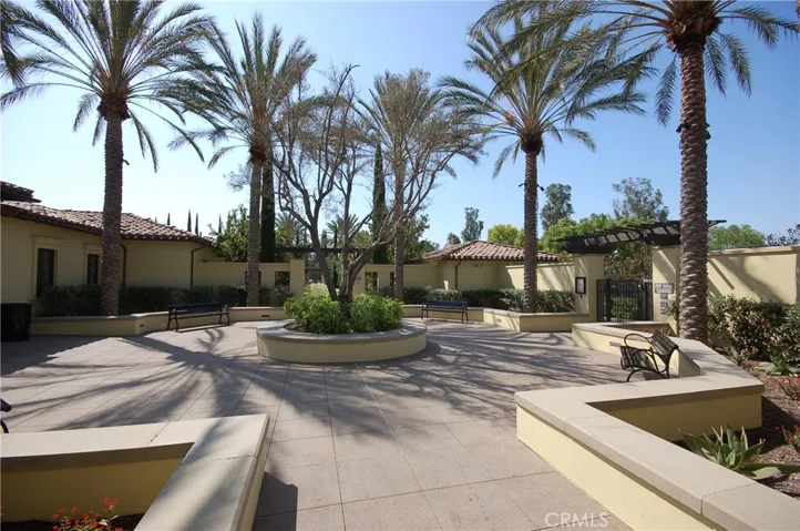 121 Chantilly, Irvine, California 92620
