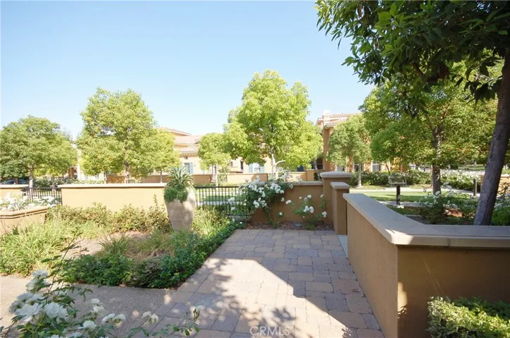 121 Chantilly, Irvine, California 92620