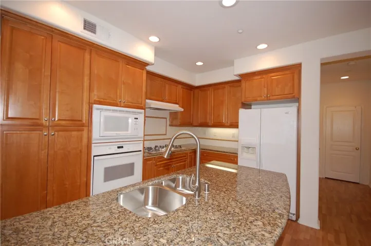 121 Chantilly, Irvine, California 92620