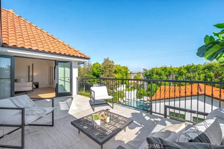 836 S Rimpau Boulevard, Los Angeles, California 90005