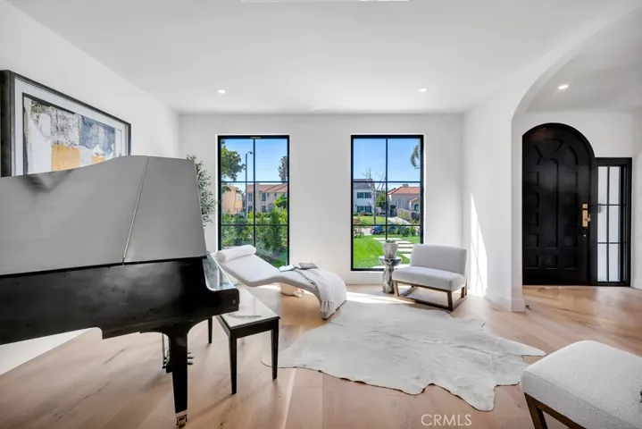 836 S Rimpau Boulevard, Los Angeles, California 90005