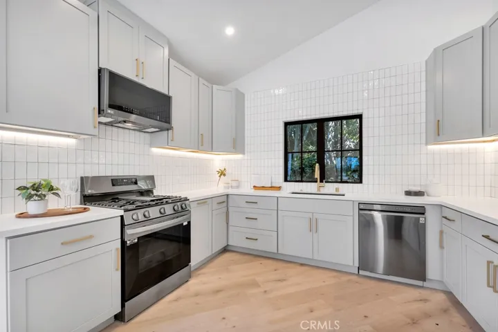 836 S Rimpau Boulevard, Los Angeles, California 90005