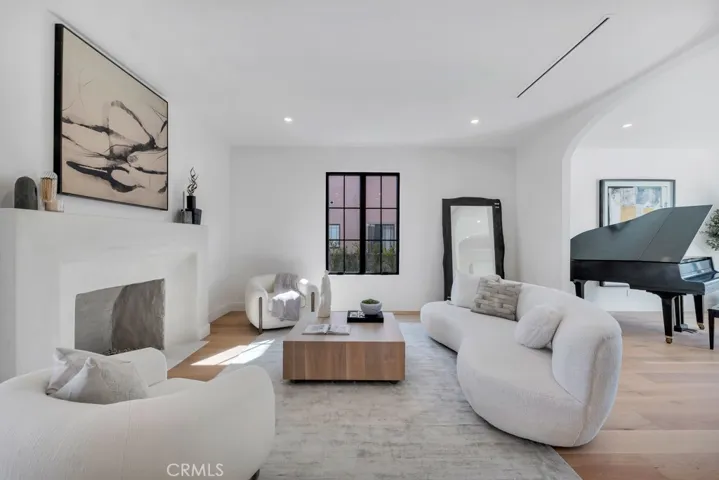 836 S Rimpau Boulevard, Los Angeles, California 90005