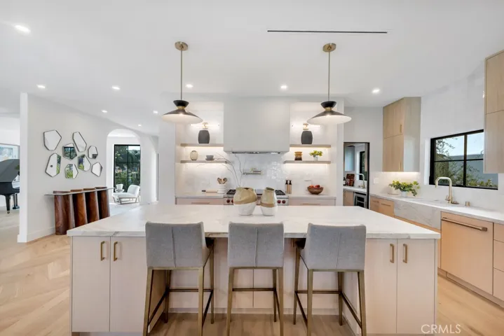 836 S Rimpau Boulevard, Los Angeles, California 90005