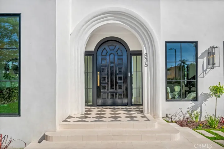 836 S Rimpau Boulevard, Los Angeles, California 90005