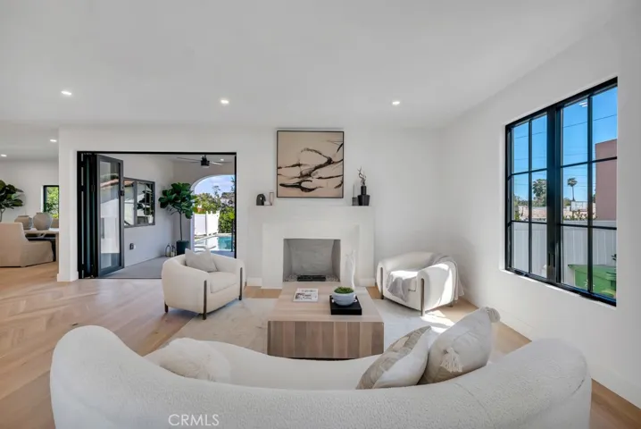 836 S Rimpau Boulevard, Los Angeles, California 90005