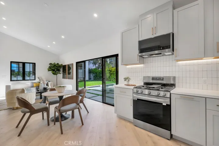 836 S Rimpau Boulevard, Los Angeles, California 90005