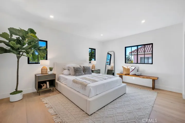 836 S Rimpau Boulevard, Los Angeles, California 90005