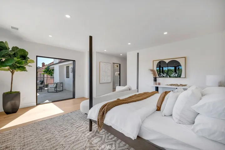 836 S Rimpau Boulevard, Los Angeles, California 90005