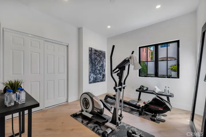 836 S Rimpau Boulevard, Los Angeles, California 90005