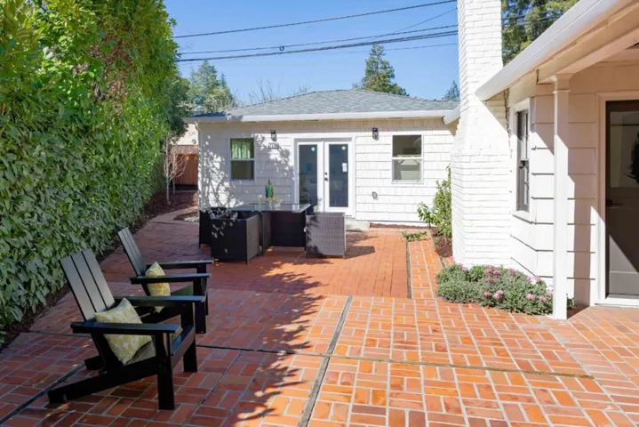 717 Garland Drive, Palo Alto, California 94303