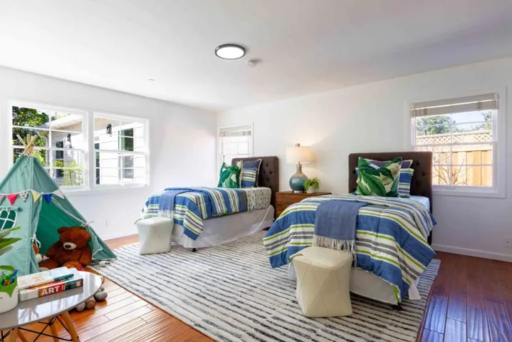 717 Garland Drive, Palo Alto, California 94303