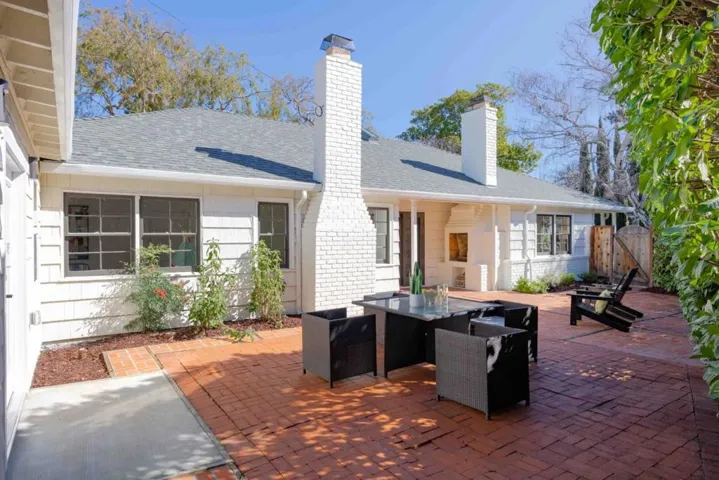 717 Garland Drive, Palo Alto, California 94303