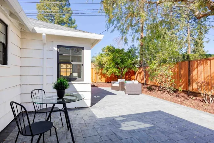 717 Garland Drive, Palo Alto, California 94303