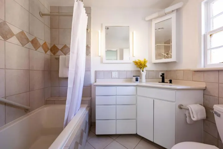 717 Garland Drive, Palo Alto, California 94303