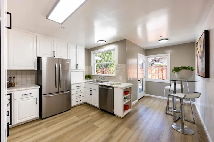 717 Garland Drive, Palo Alto, California 94303