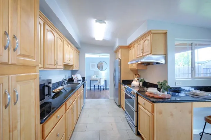 941 Rose Court, Santa Clara, California 95051