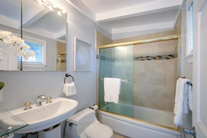 941 Rose Court, Santa Clara, California 95051