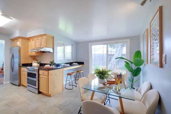 941 Rose Court, Santa Clara, California 95051