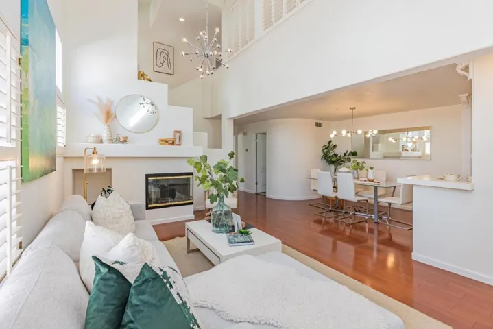 994 Alpine Terrace 4, Sunnyvale, California 94086
