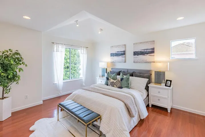 994 Alpine Terrace 4, Sunnyvale, California 94086