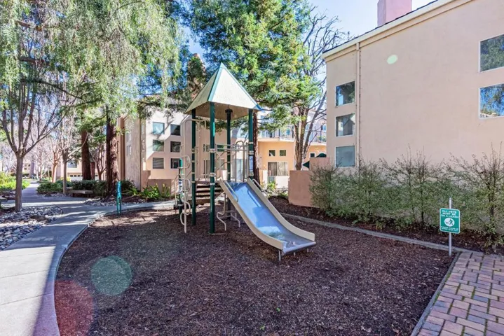 994 Alpine Terrace 4, Sunnyvale, California 94086